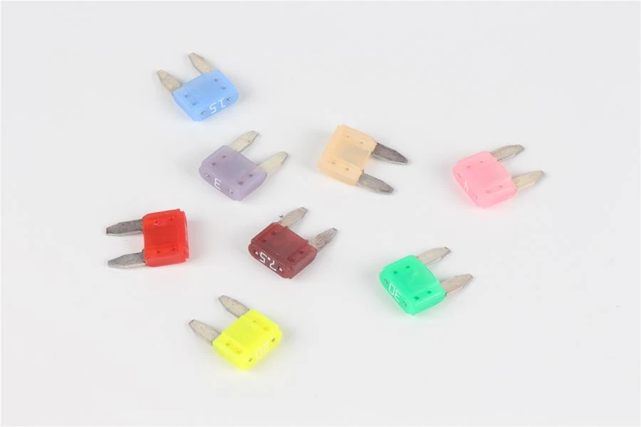 Automotive fuse mini fuse vehicle fuse Automotive fuse mini fuse vehicle fuse